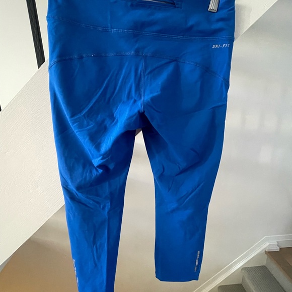 Nike Size small capri tights - Picture 2 of 2